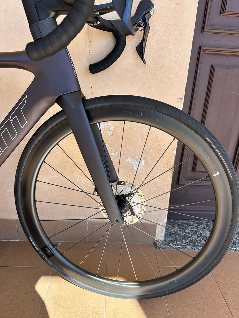 Used Giant Propel Advanced 1 Disc 2020 2020 Road & Gravel, Black — image 6 of 17