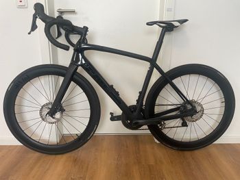 Used Trek Domane SL 6 2020 2020 Road & Gravel, Schwarz — image 2 of 12