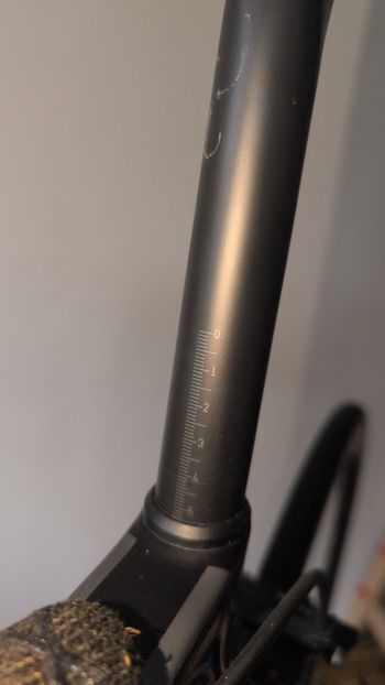Used Canyon Ultimate CF SLX 9.0 Di2 2020 2020 Road & Gravel, Blue — image 14 of 26