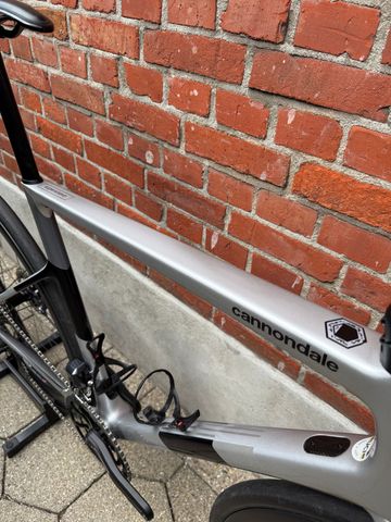 Used Cannondale Supersix Shimano Ultegra Di2 2023 Road & Gravel, Light Gray — image 7 of 14
