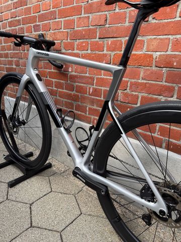 Used Cannondale Supersix Shimano Ultegra Di2 2023 Road & Gravel, Light Gray — image 12 of 14