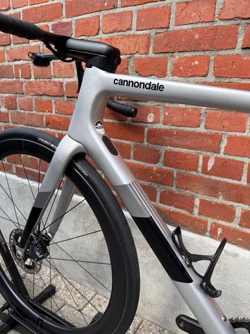 Used Cannondale Supersix Shimano Ultegra Di2 2023 Road & Gravel, Light Gray — image 13 of 14