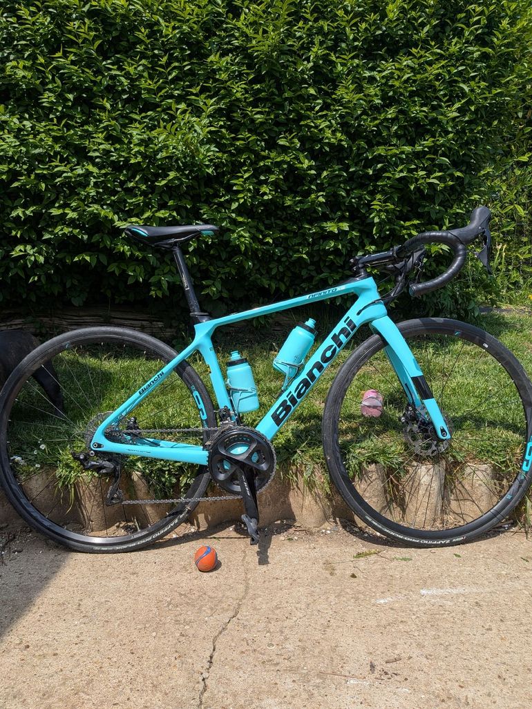 Used Bianchi Infinito XE 105 2021 2021 Road & Gravel — image 1 of 3