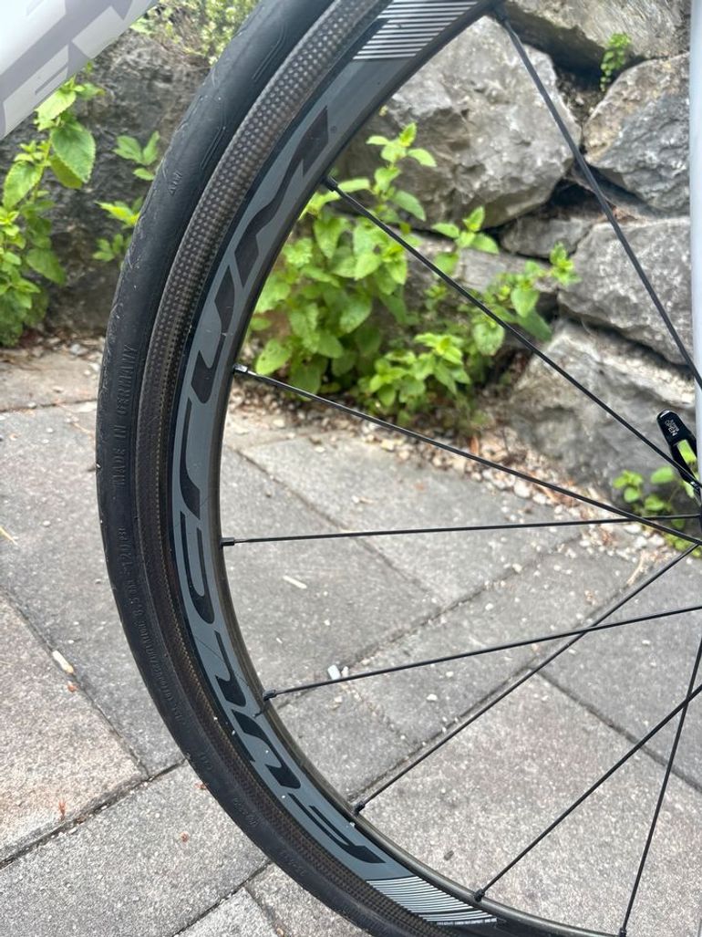 Used Stevens Stevens Xenon Carbon Rennrad 2023 Road & Gravel, Weiß — image 6 of 15
