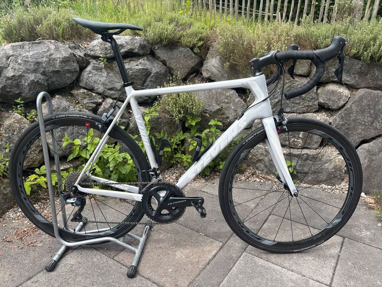 Used Stevens Stevens Xenon Carbon Rennrad 2023 Road & Gravel, Weiß — image 1 of 15