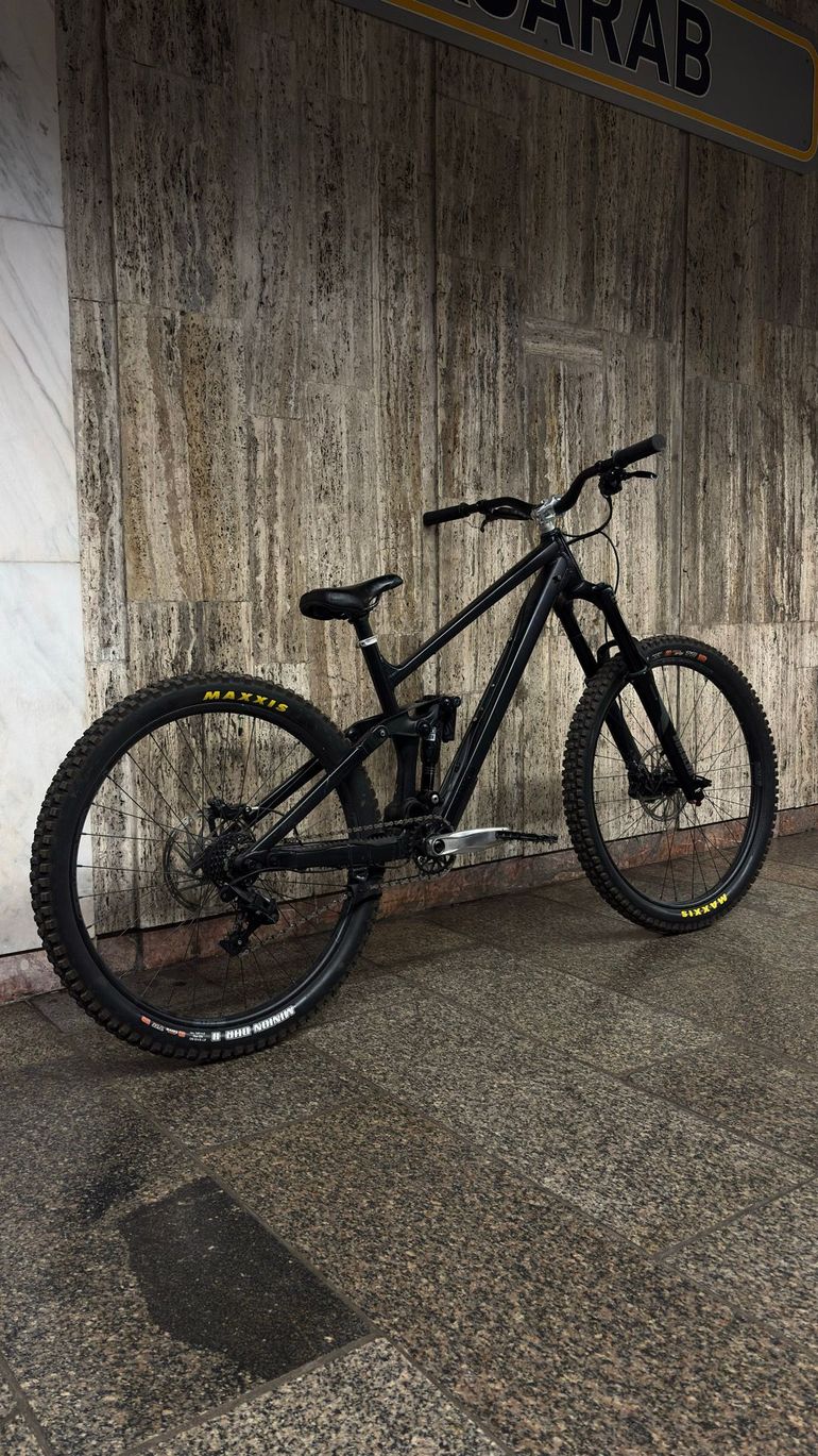 Used RAAW Madonna V2.2 Frame Kit 2025 2025 Mountainbike — image 5 of 7