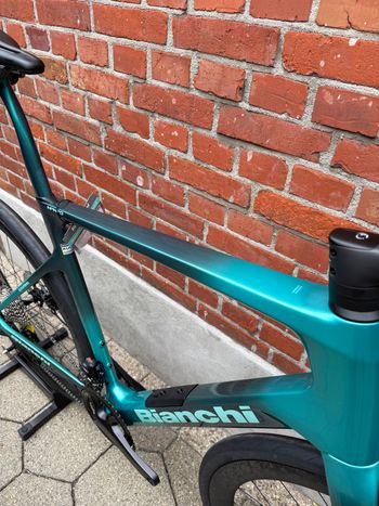 Used Bianchi Infinito Pro ULTEGRA DI2 4IIII PWM 2026 2026 Road & Gravel — image 8 of 17