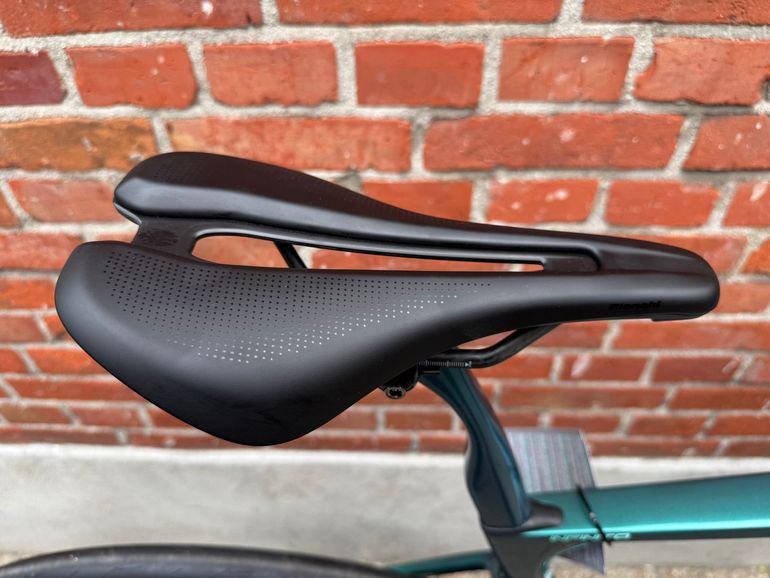 Used Bianchi Infinito Pro ULTEGRA DI2 4IIII PWM 2026 2026 Road & Gravel — image 9 of 17