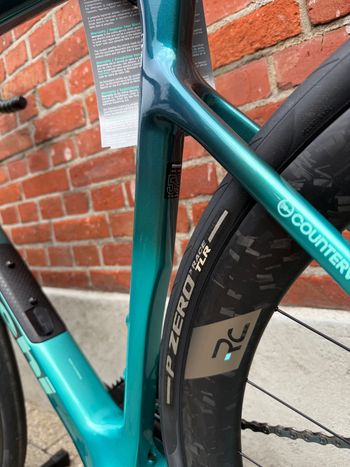 Used Bianchi Infinito Pro ULTEGRA DI2 4IIII PWM 2026 2026 Road & Gravel — image 15 of 17