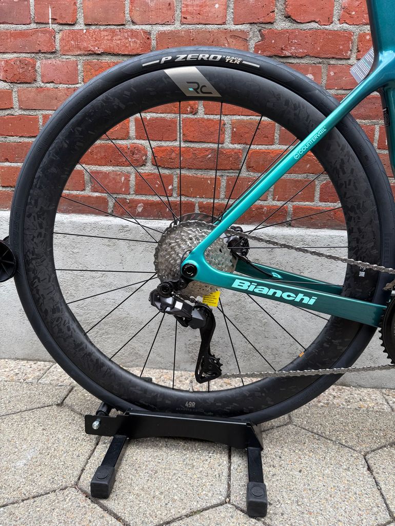 Used Bianchi Infinito Pro ULTEGRA DI2 4IIII PWM 2026 2026 Road & Gravel — image 2 of 17