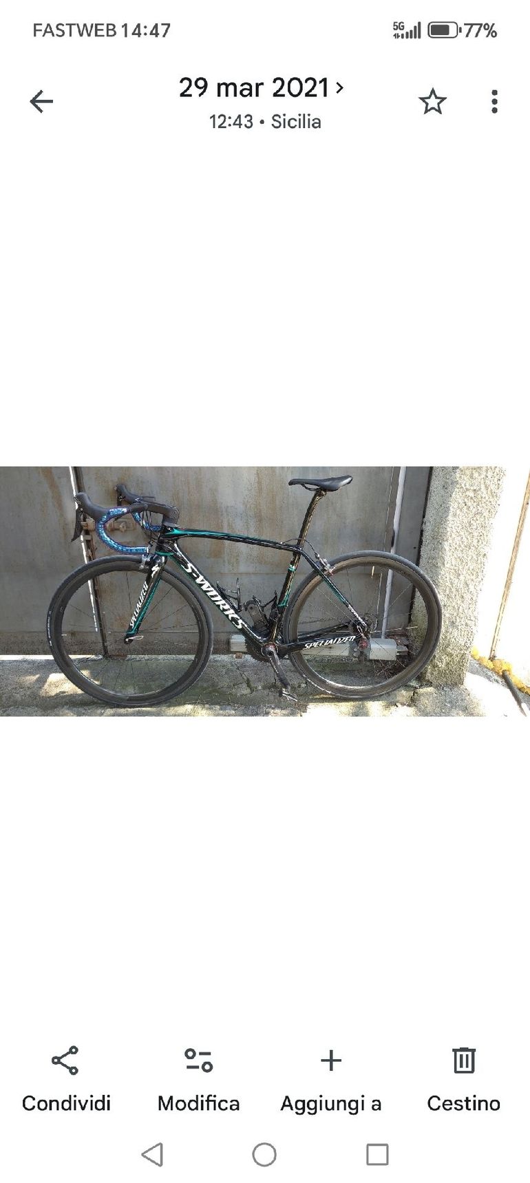 Used Specialized Tarmac Shimano Ultegra 2017 Road & Gravel, Black — image 1 of 10