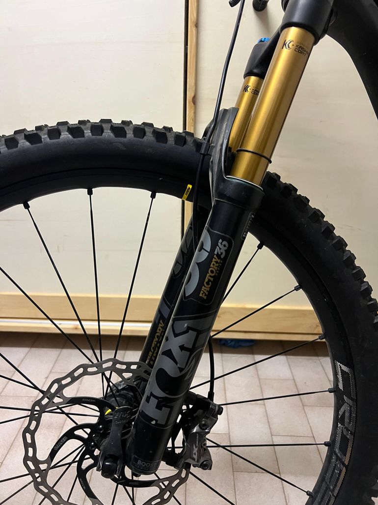 Used Evil Offering / XTR 2020 2020 Mountainbike, Black, 29 — image 3 of 7