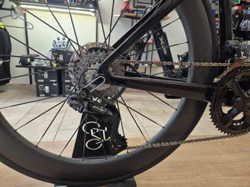 Used Merida Reacto Team 2027 2027 Road & Gravel, Light Gray — image 3 of 9
