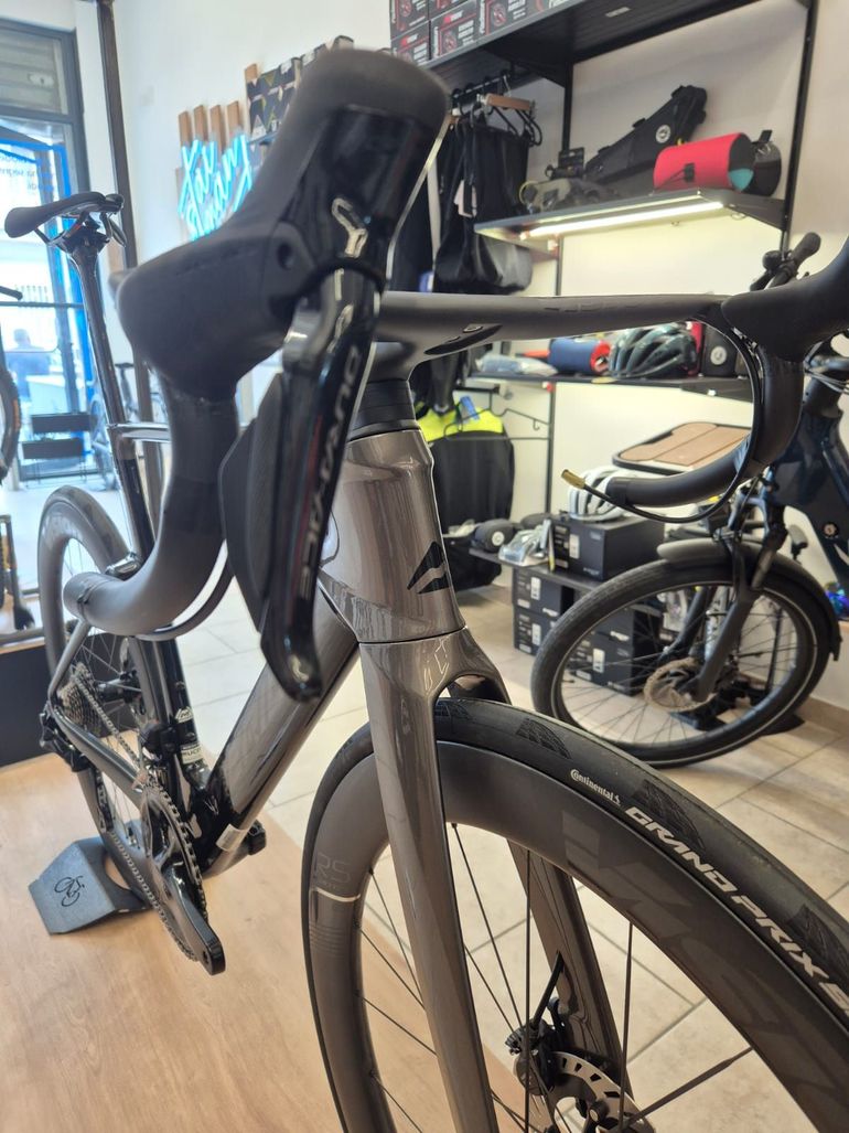 Used Merida Merida Reacto Team 2027 2027 Road & Gravel, Light Gray — image 7 of 9