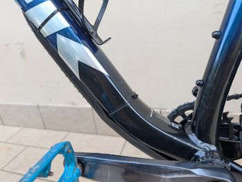 Used Trek Roscoe 8 2023 2023 Mountainbike, Blue, 27.5, 29 — image 9 of 10