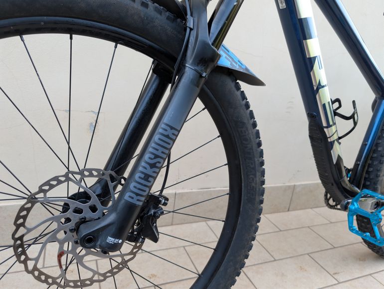 Used Trek Roscoe 8 2023 2023 Mountainbike, Blue, 27.5, 29 — image 7 of 10