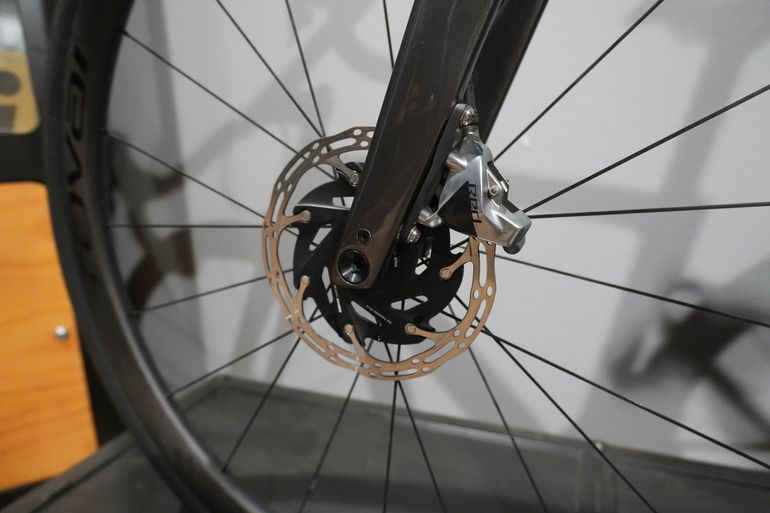 Used Specialized S-Works Roubaix SL8 – SRAM RED AXS 2025 2025 Road & Gravel — image 10 of 11