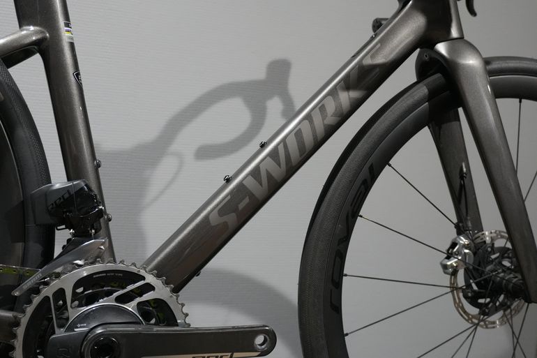 Used Specialized S-Works Roubaix SL8 – SRAM RED AXS 2025 2025 Road & Gravel — image 4 of 11