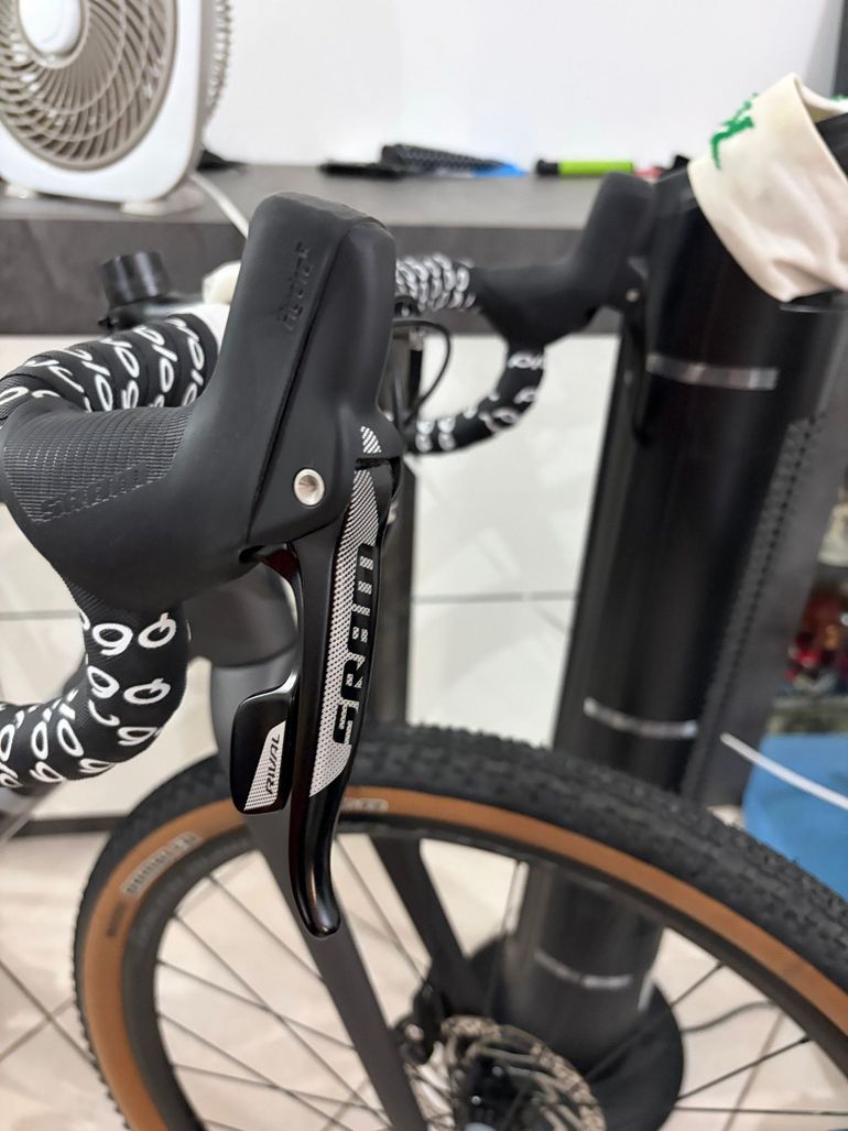Used Specialized Crux Comp 2022 2022 Road & Gravel, Black — image 9 of 12