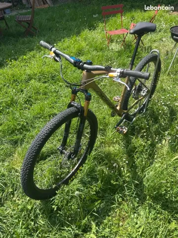 Orbea ALMA M30 2024 2024 Mountainbike usato, Arancione — immagine 8 di 8