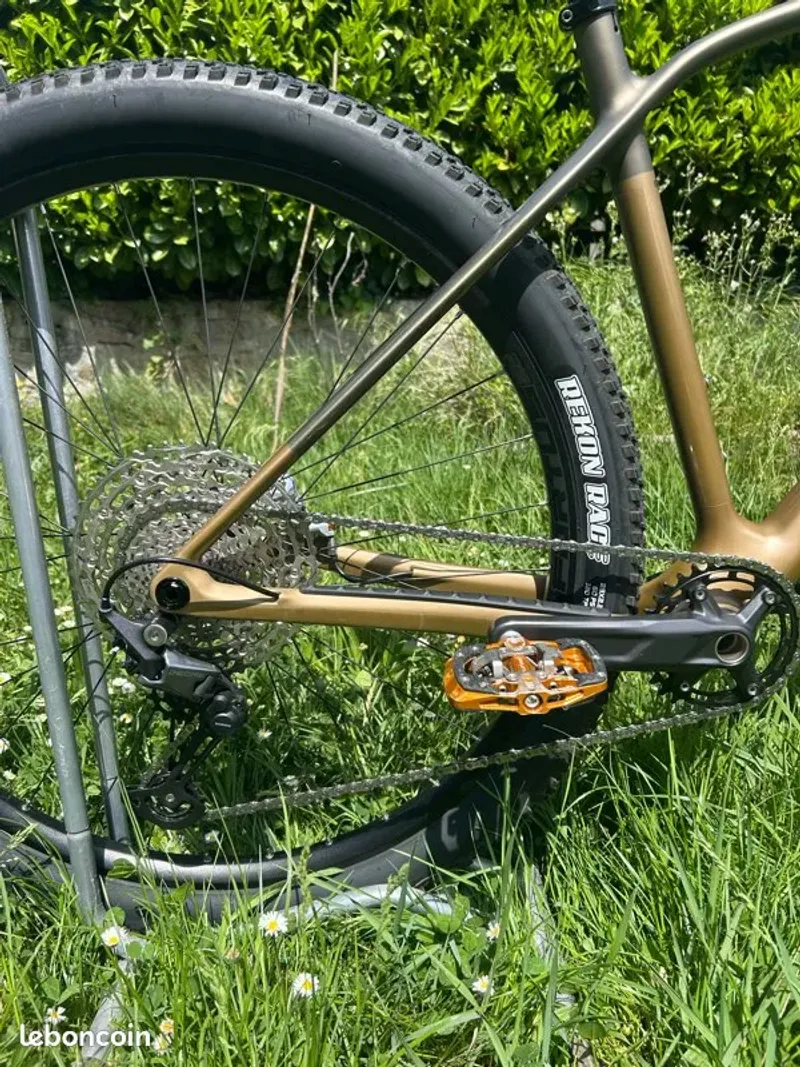 Orbea ALMA M30 2024 2024 Mountainbike usato, Arancione — immagine 2 di 8