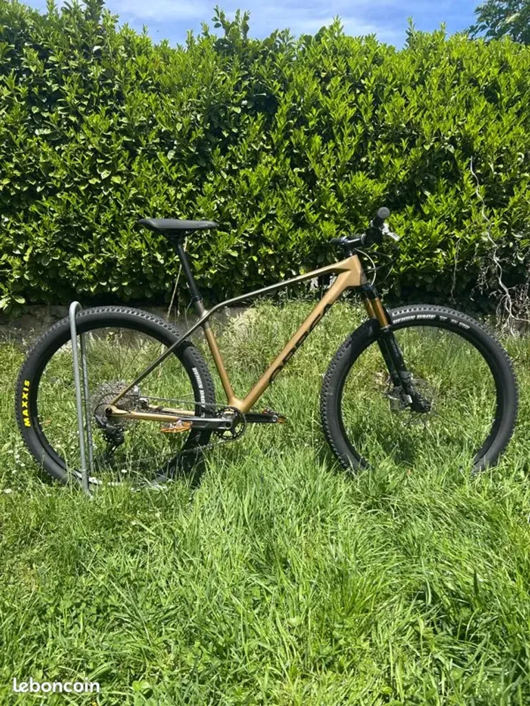 Used Orbea ALMA M30 2024 2024 Mountainbike, Orange, 29 — image 1 of 9