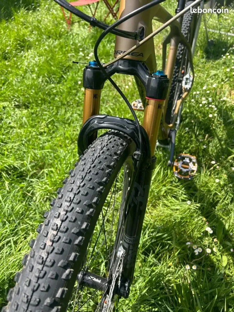 Orbea ALMA M30 2024 2024 Mountainbike usato, Arancione — immagine 5 di 8