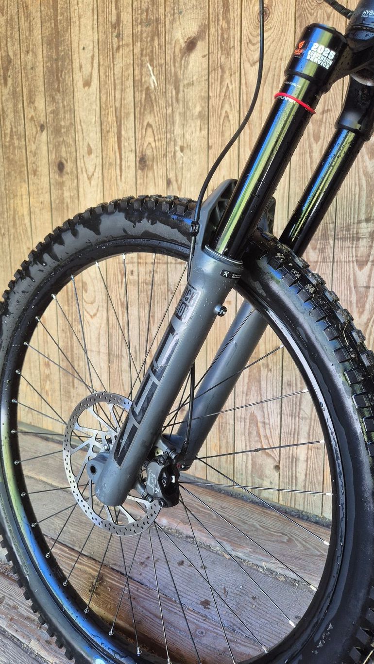 Used Giant Reign E+ 1 2022 2022 Mountainbike, White, 29 — image 3 of 8