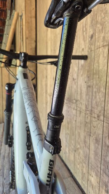 Used Giant Reign E+ 1 2022 2022 Mountainbike, White, 29 — image 5 of 8