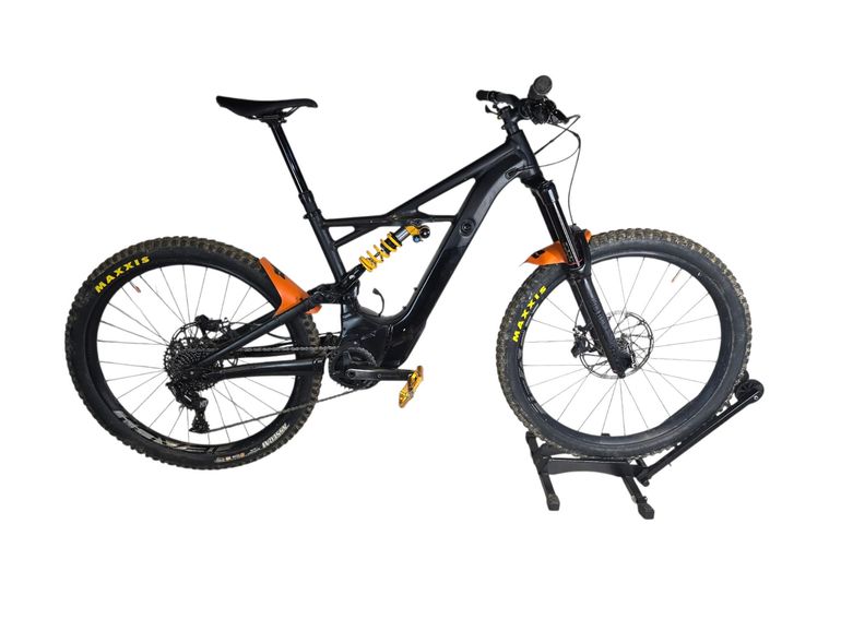 Used Specialized Turbo Kenevo Expert 6Fattie 2018 2018 Mountainbike — image 1 of 24