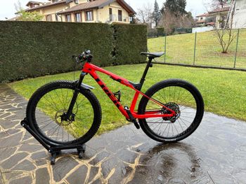 Used Trek Supercaliber 9.8 GX Gen 1 2021 2021 Mountainbike, Red, 29 — image 2 of 3
