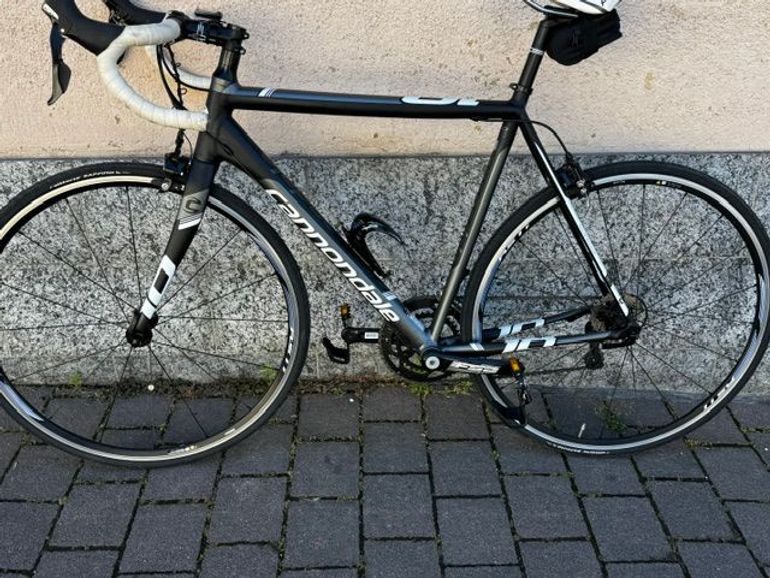 Used Cannondale CAAD10 2014 Road & Gravel, Black — image 2 of 4