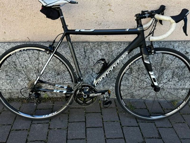 Used Cannondale CAAD10 2014 Road & Gravel