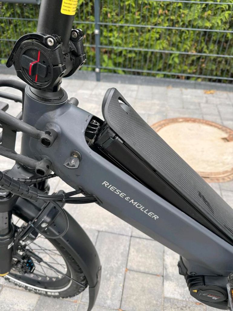 Used Riese & Müller Riese & Müller Multitinker Vario 625 Wh 2025 Urban, Light Gray — image 8 of 15