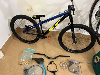 Used GT La Bomba Pro 2022 2022 MTB