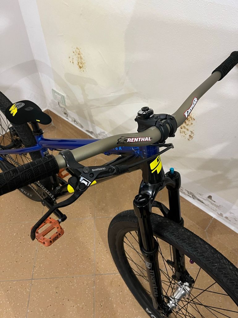 Used GT La Bomba Pro 2022 2022 Mountainbike, Blu — image 6 of 10