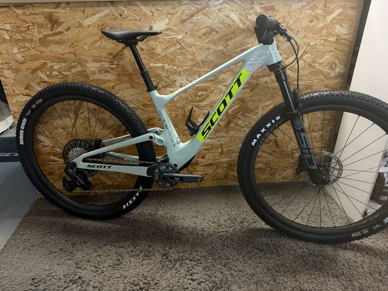 Used Scott Spark RC Team Issue 2026 2026 Mountainbike, Green, 29 — image 1 of 7