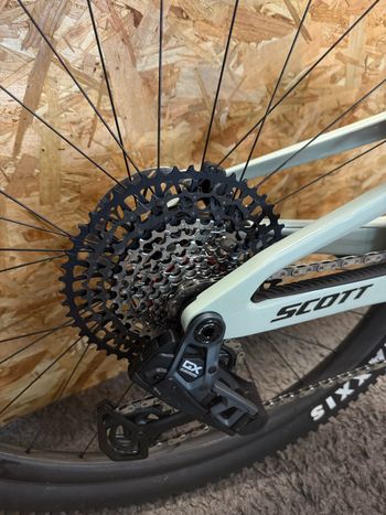 Used Scott Spark RC Team Issue 2026 2026 Mountainbike, Green, 29 — image 5 of 7