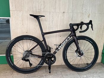 Used Specialized S-Works Tarmac SL8 - Shimano Dura-Ace Di2 2026 2026 Road & Gravel, Schwarz — image 2 of 15