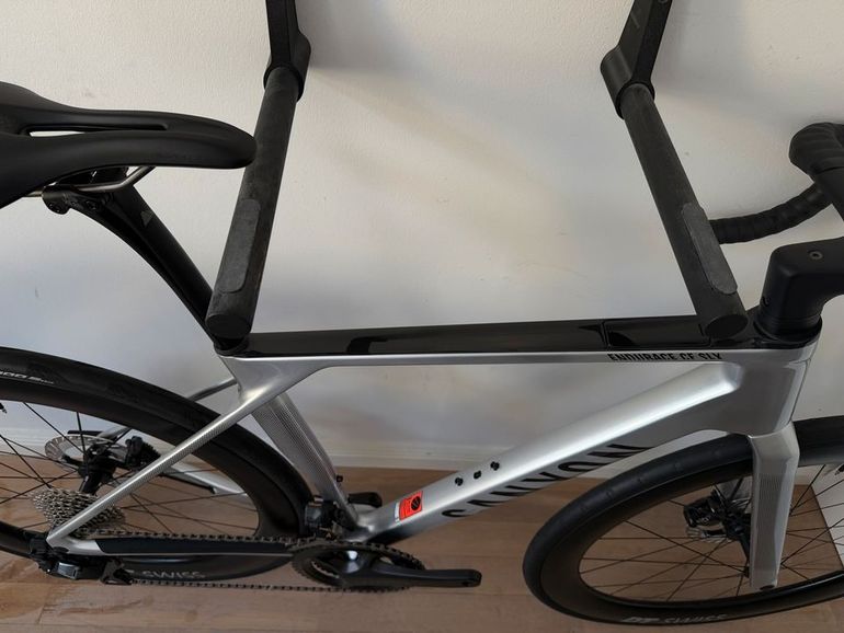 Used Canyon Endurace CF 8 Di2 2025 2025 Road & Gravel — image 8 of 15