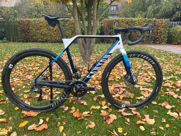 Used Canyon Endurace CF 8 Di2 2025 2025 Road & Gravel — image 13 of 15