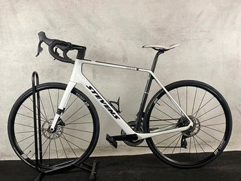 Used Canyon Endurace CF 8 Di2 2025 2025 Road & Gravel — image 15 of 15