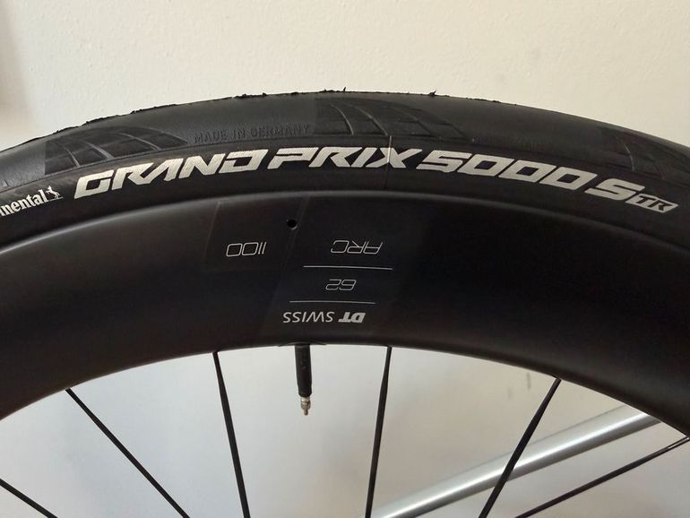 Used Canyon Endurace CF 8 Di2 2025 2025 Road & Gravel — image 5 of 15