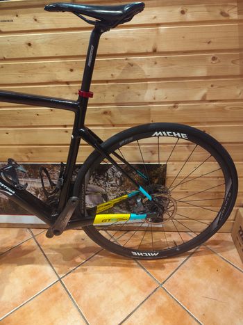 Used Wilier GTR TEAM SRAM FORCE 2023 2023 Road & Gravel — image 8 of 13