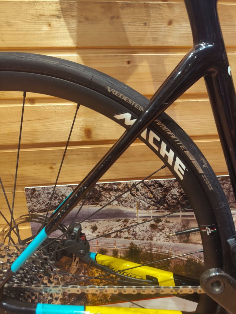 Used Wilier GTR TEAM SRAM FORCE 2023 2023 Road & Gravel — image 5 of 13