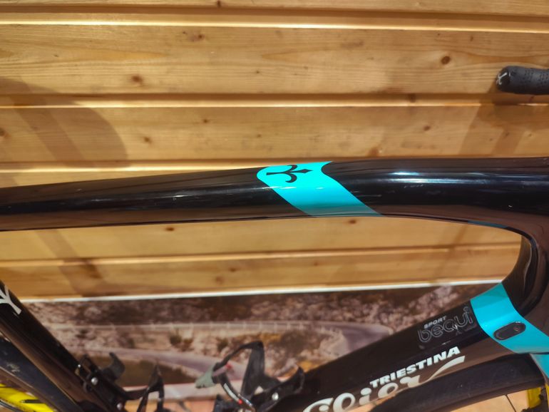 Used Wilier GTR TEAM SRAM FORCE 2023 2023 Road & Gravel — image 4 of 13
