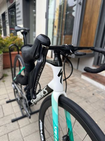 Used Specialized Tarmac Shimano Ultegra Di2 2020 Road & Gravel — image 10 of 15