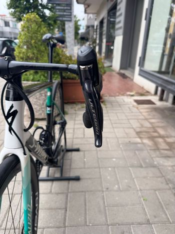 Used Specialized Tarmac Shimano Ultegra Di2 2020 Road & Gravel — image 12 of 15