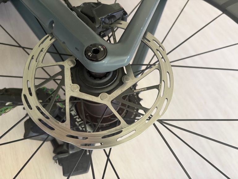 Used BMC Timemachine SRAM Rival eTap AXS 2023 Road & Gravel, Light Gray — image 9 of 11