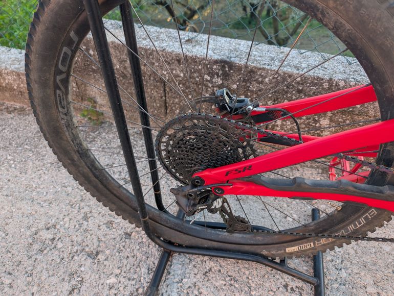 Used Specialized turbo levo Sl Specialized turbo levo Sl Custom SRAM GX 2023 Mountainbike, Red — image 3 of 4